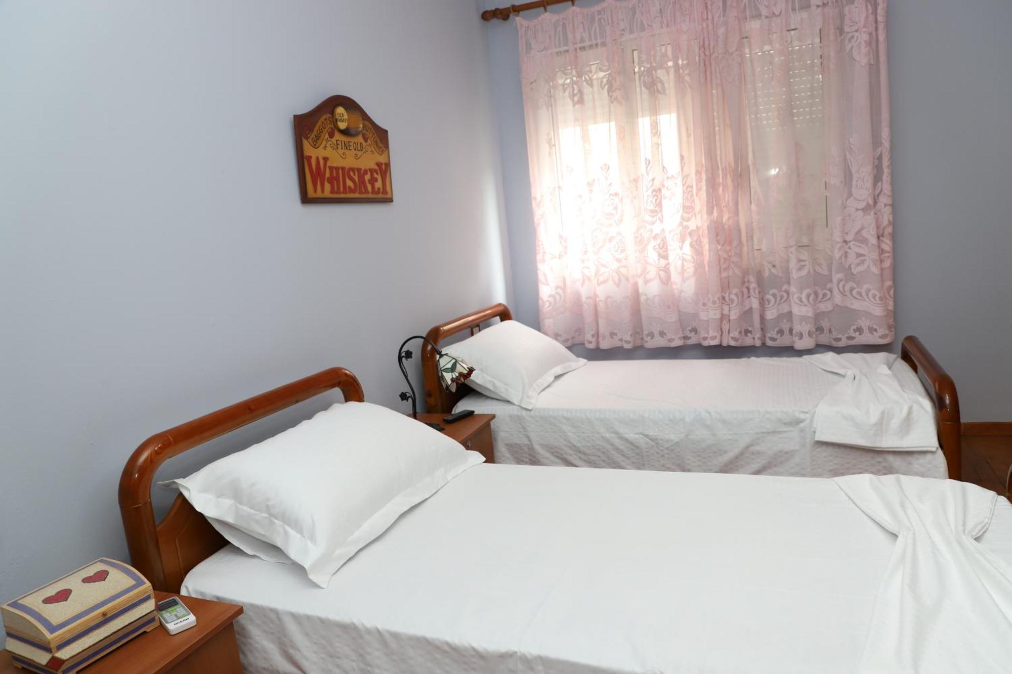 Guesthouse Katerina Berat Luaran gambar