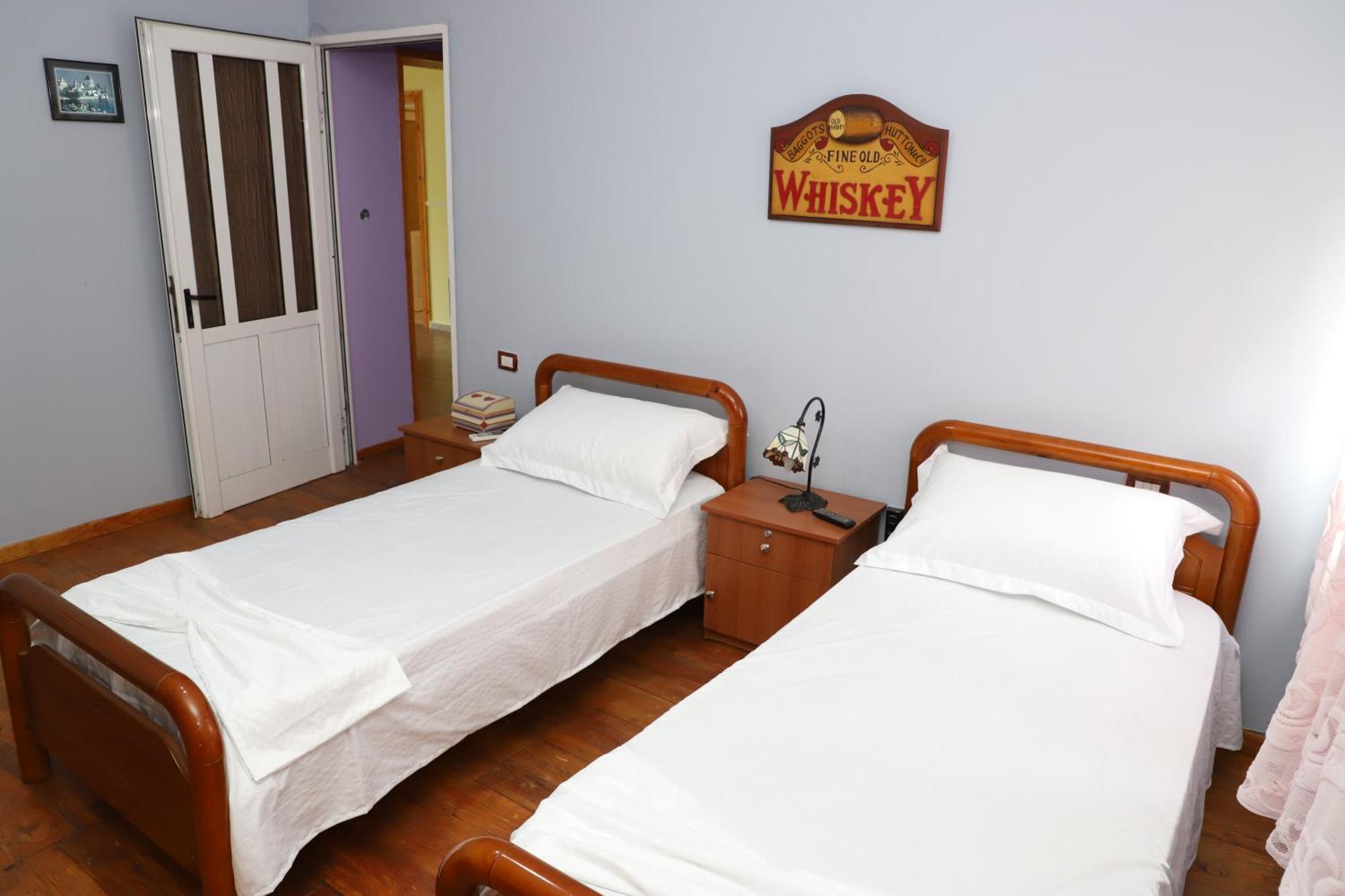 Guesthouse Katerina Berat Luaran gambar