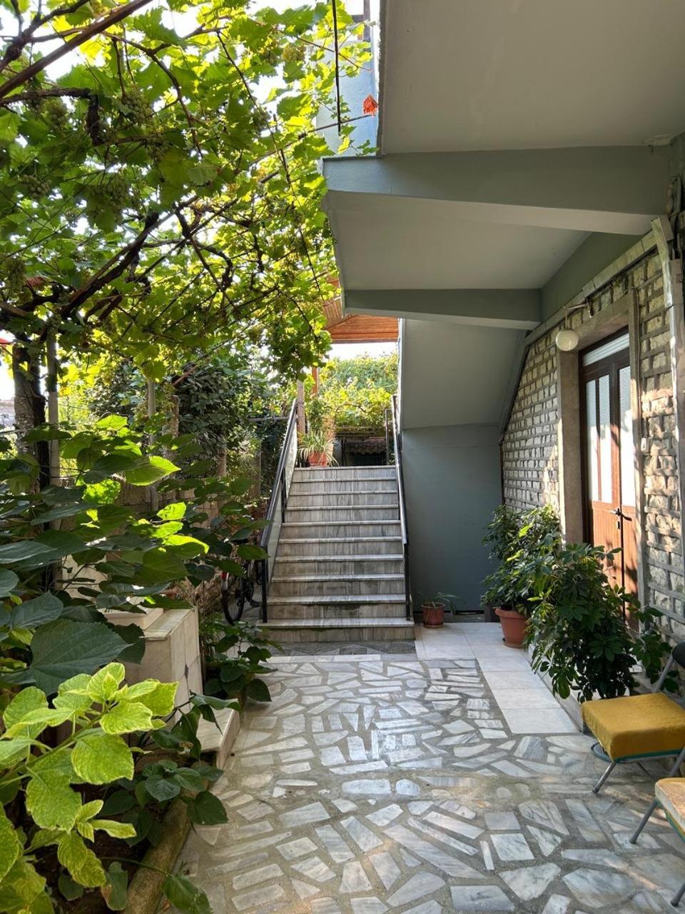 Guesthouse Katerina Berat Luaran gambar