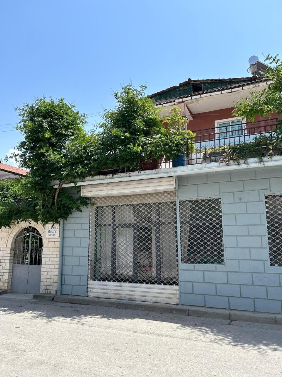 Guesthouse Katerina Berat Luaran gambar